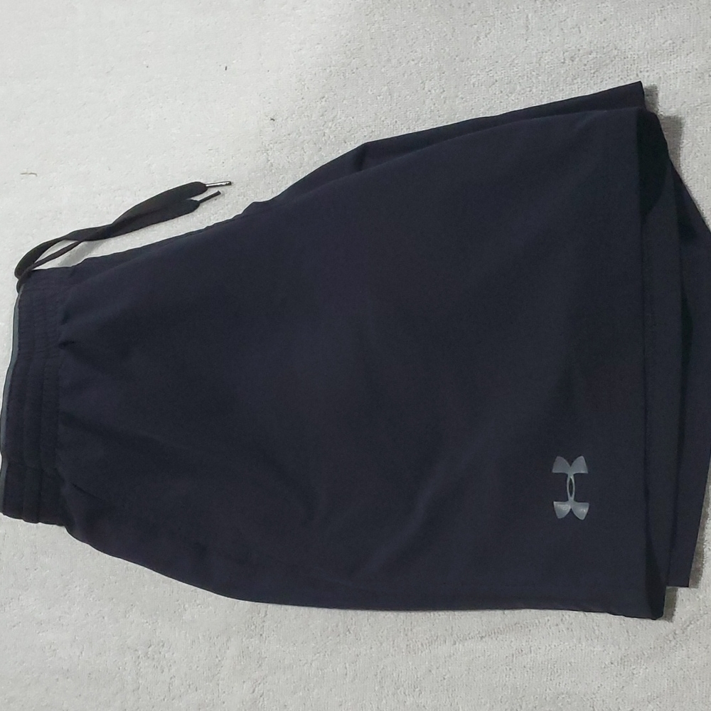 Black large Men Under Armour shorts